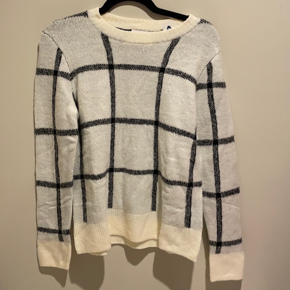Old Navy Sweater
